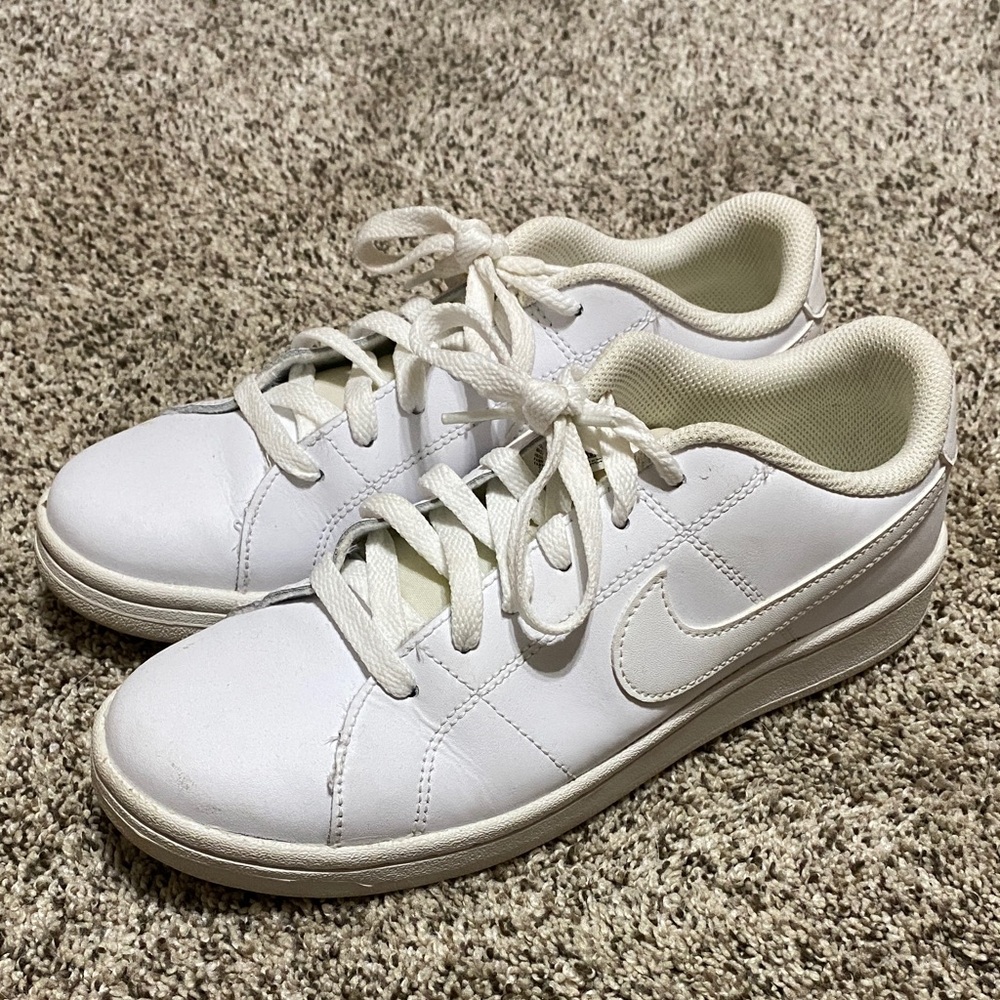Nike Sneakers women’s 8